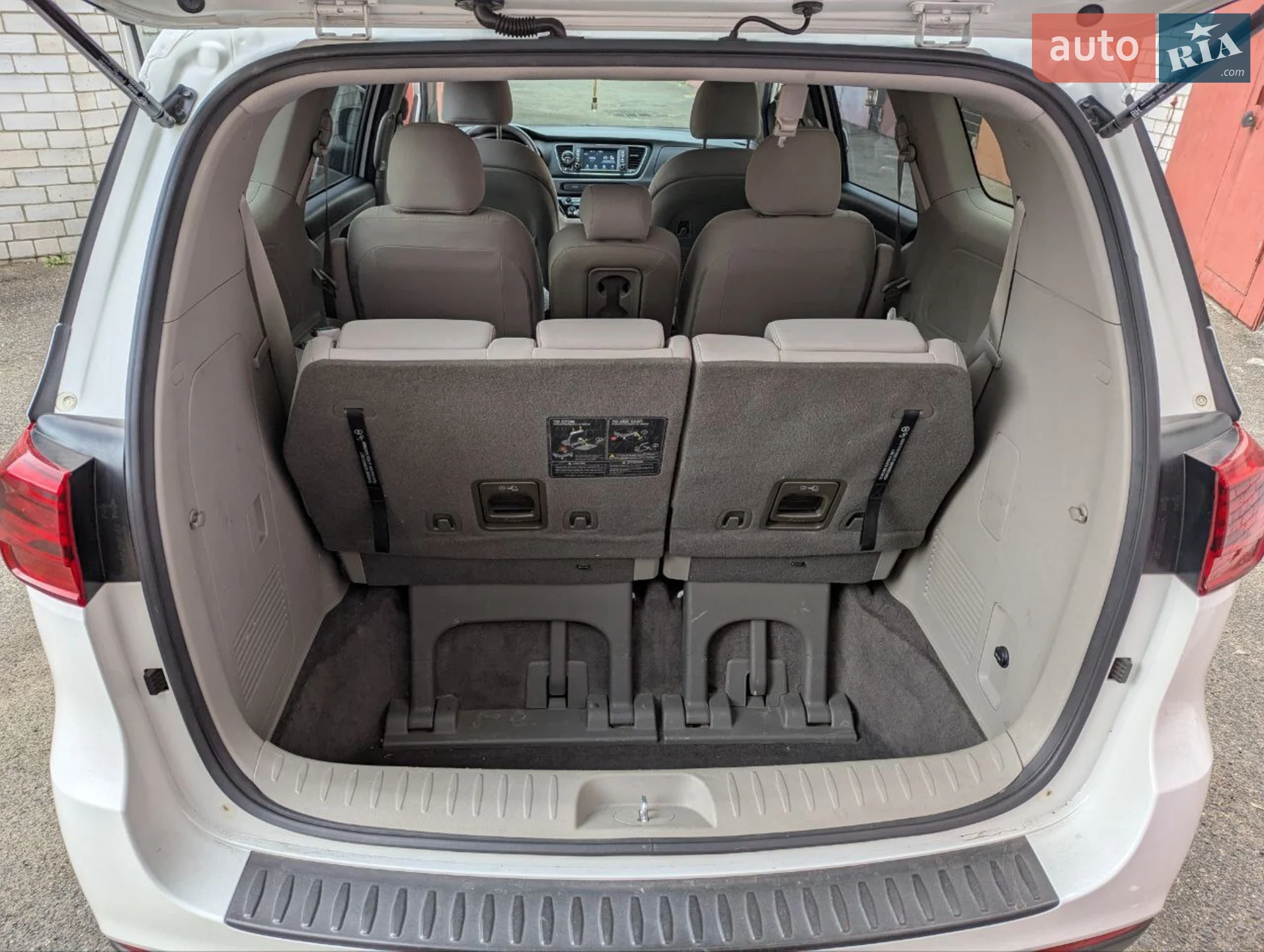 2020 Kia Sedona - мініатюра 16