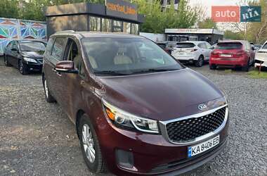 Минивэн Kia Sedona 2017 в Киеве