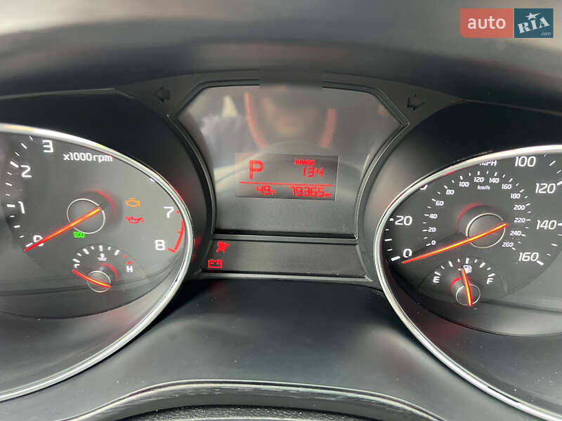 Мінівен Kia Sedona 2015 в Вишневому