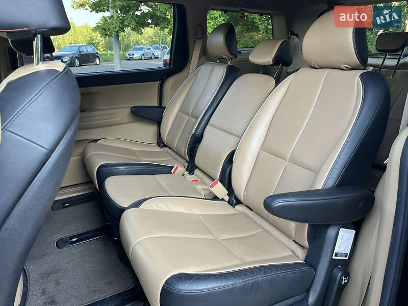 Мінівен Kia Sedona 2016 в Києві фото 23 Мінівен Kia Sedona 2016 в Києві