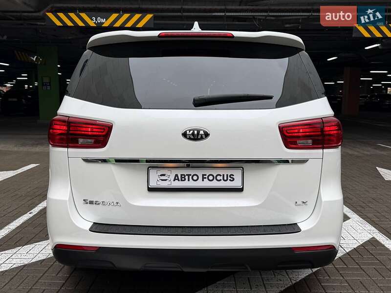 Минивэн Kia Sedona 2020 в Киеве