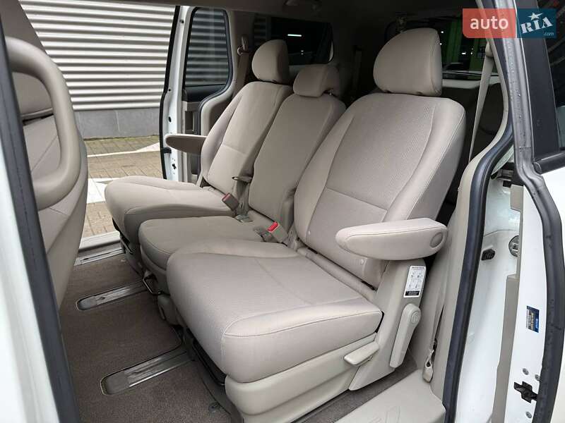 Минивэн Kia Sedona 2020 в Киеве