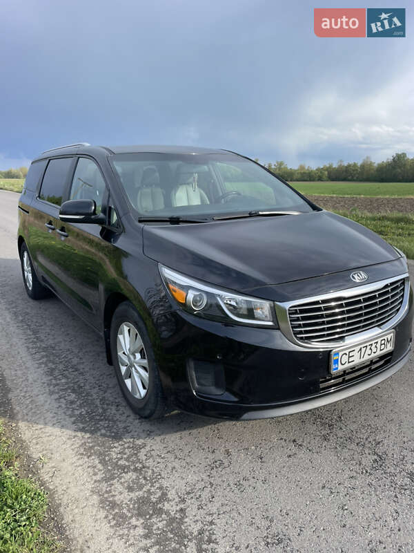 Минивэн Kia Sedona 2016 в Черновцах