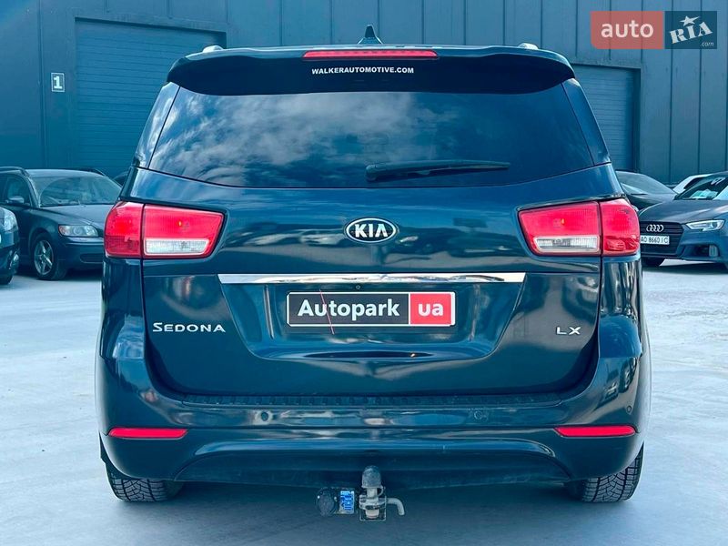 Минивэн Kia Sedona 2015 в Львове