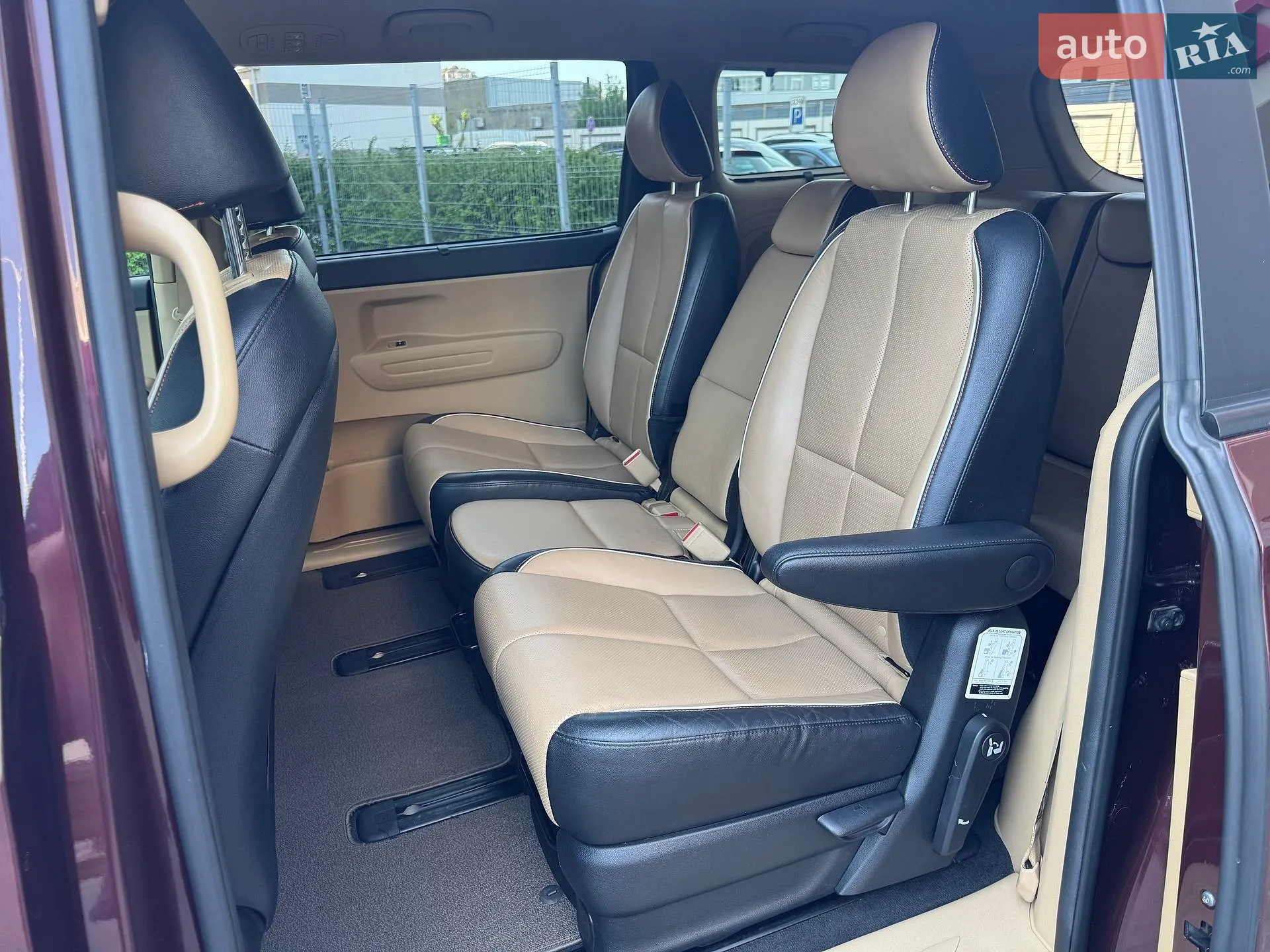 2017 Kia Sedona - мініатюра 25