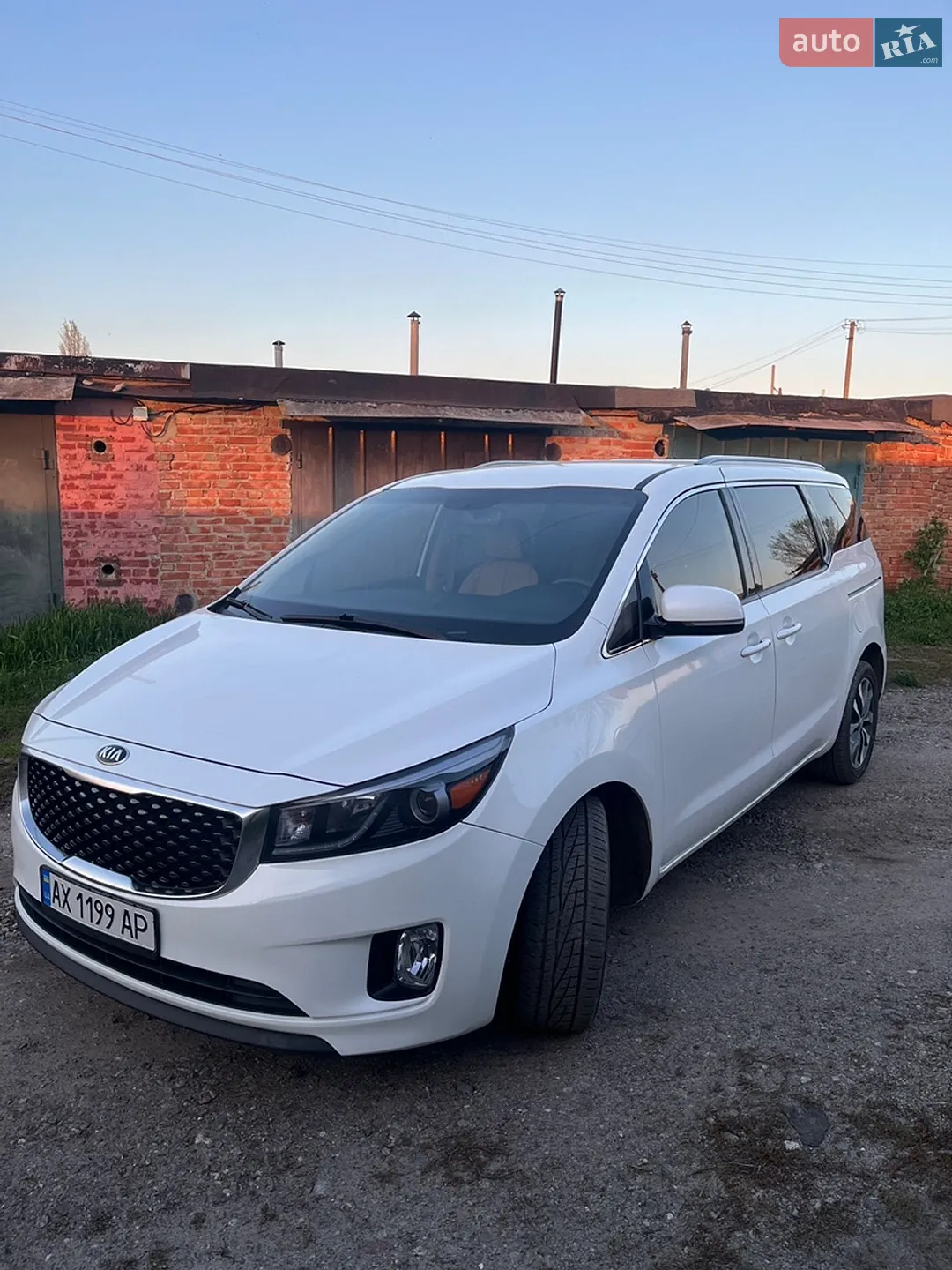 2015 Kia Sedona - мініатюра 2