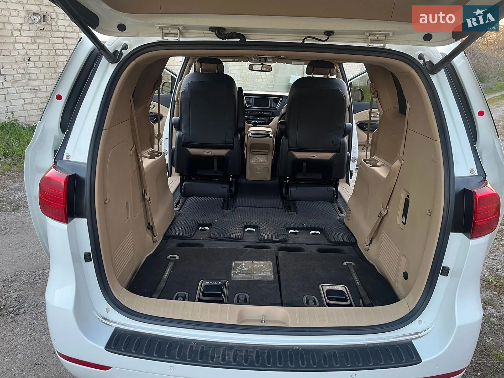 2015 Kia Sedona - мініатюра 21