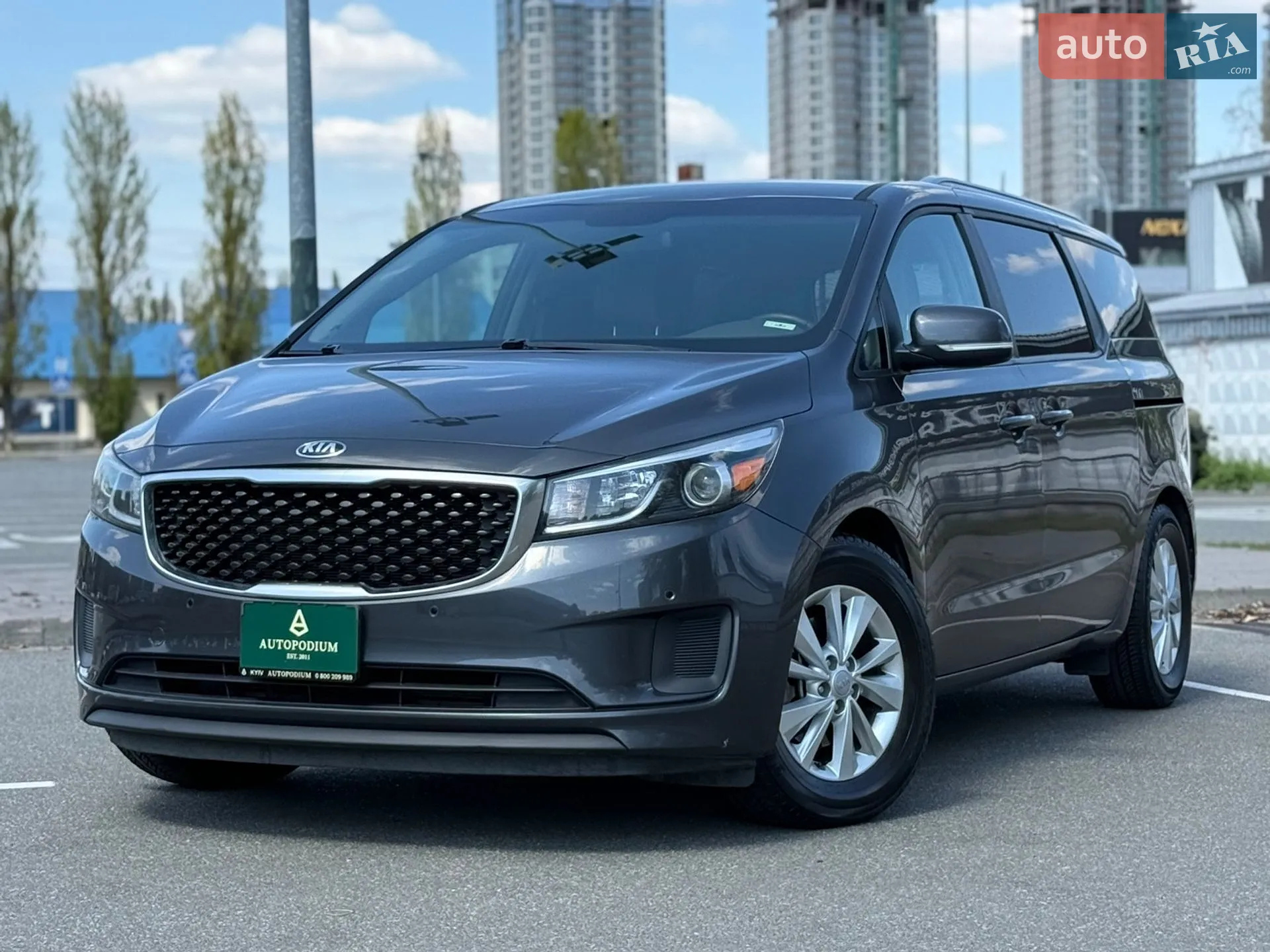 2017 Kia Sedona - мініатюра 2
