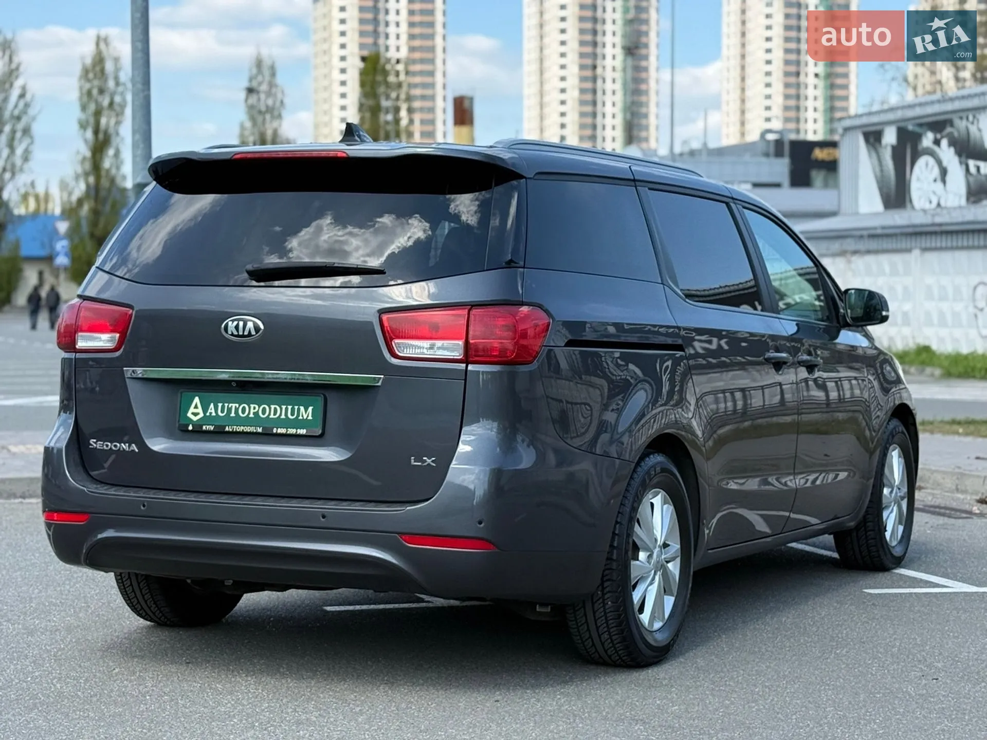 2017 Kia Sedona - мініатюра 9