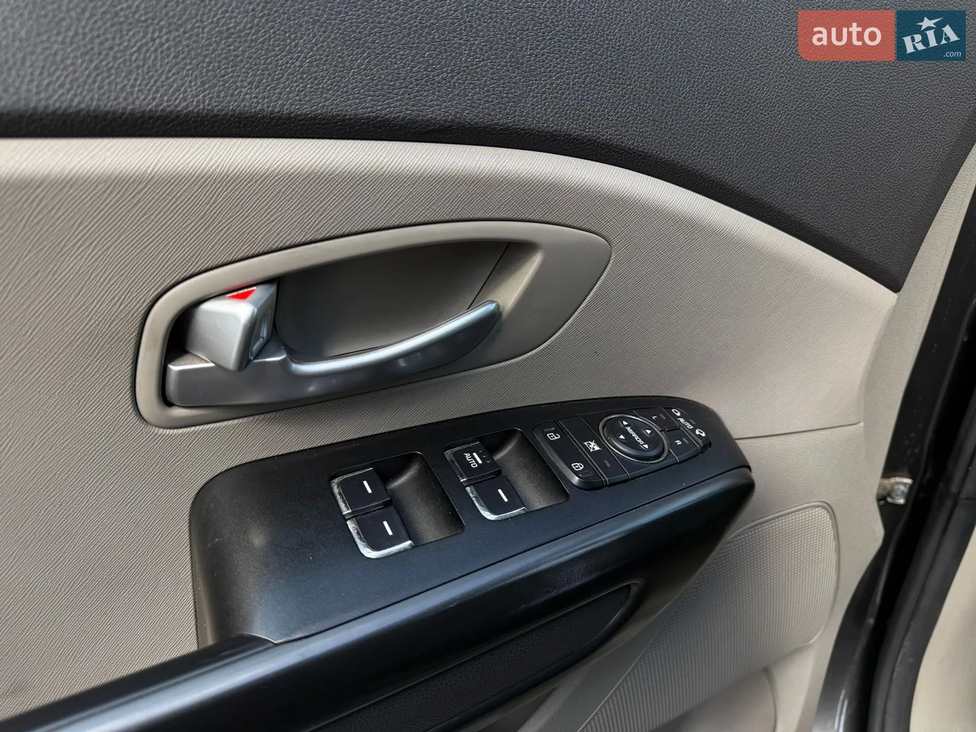 2017 Kia Sedona - мініатюра 12