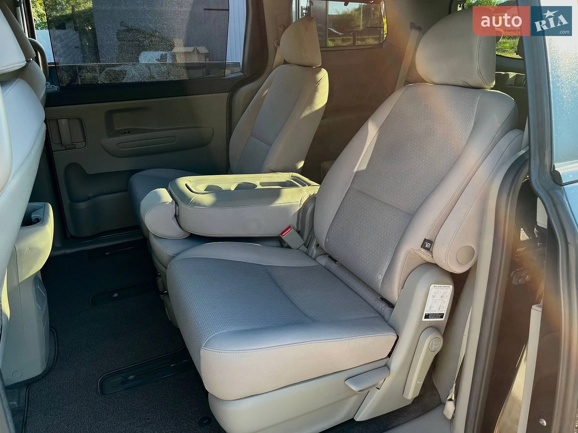 2016 Kia Sedona - мініатюра 14
