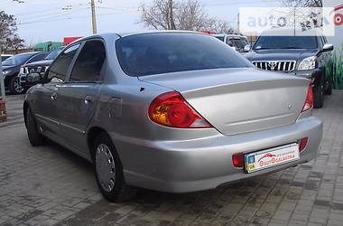 Седан Kia Sephia 2003 в Николаеве