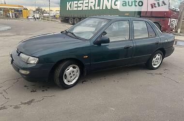 Седан Kia Sephia 1998 в Кременчуці