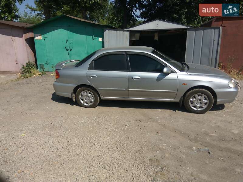 Kia Sephia 2003