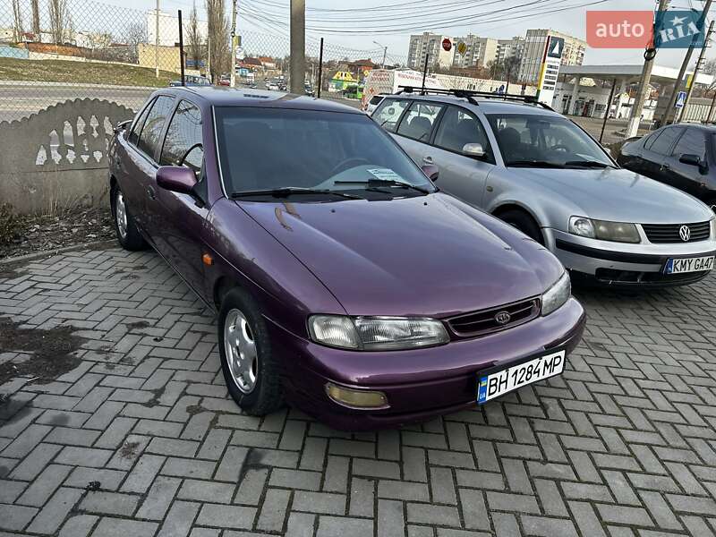 Седан Kia Sephia 1996 в Миколаєві