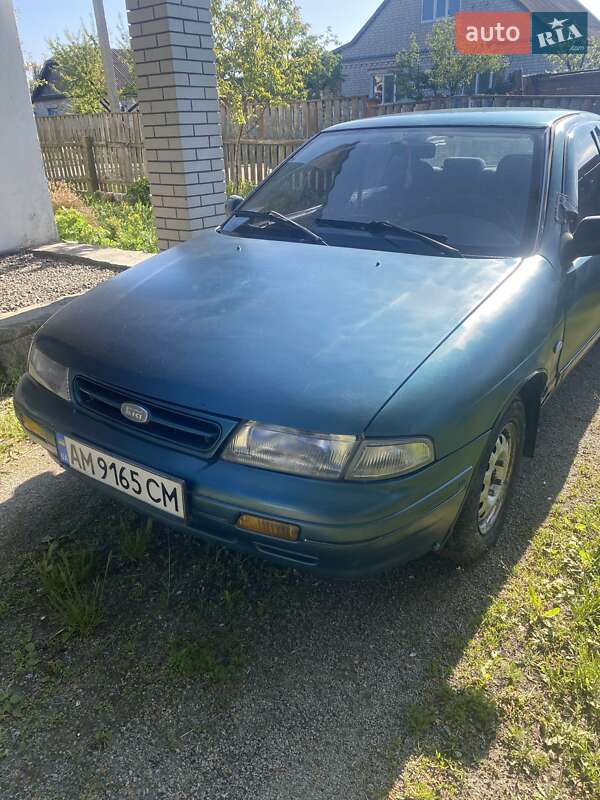 Седан Kia Sephia 1994 в Малині