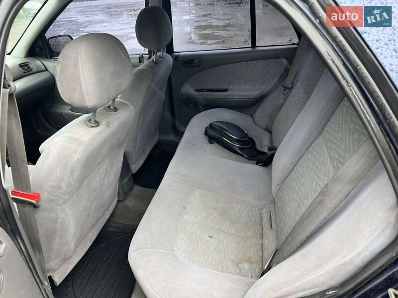 Седан Kia Sephia 1996 в Жмеринці
