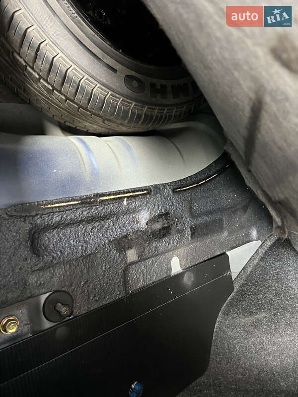 Седан Kia Sephia 2003 в Тернополі