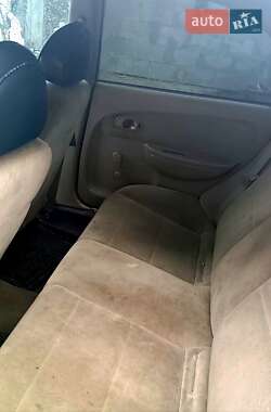 Седан Kia Sephia 2000 в Дубно