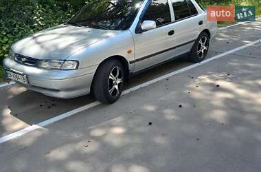 Седан Kia Sephia 1997 в Нетешине