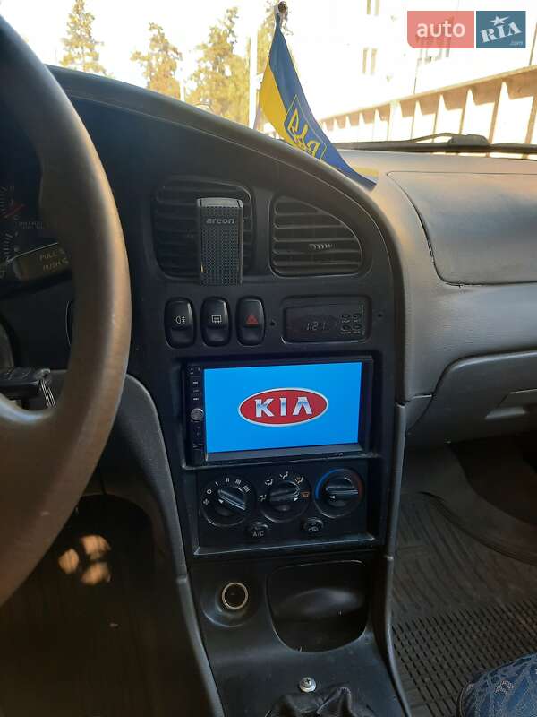 Седан Kia Sephia 2001 в Черкассах