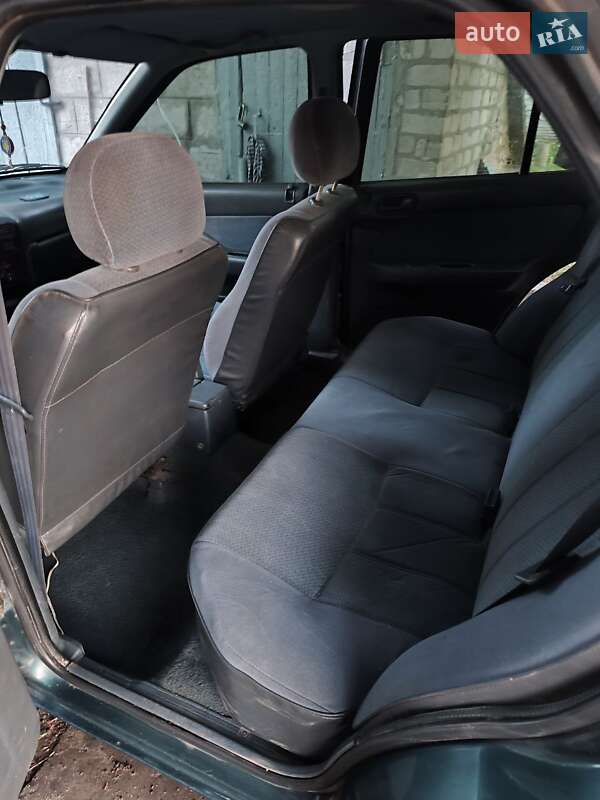 Седан Kia Sephia 1993 в Дніпрі