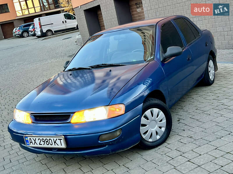 Седан Kia Sephia 1998 в Ивано-Франковске