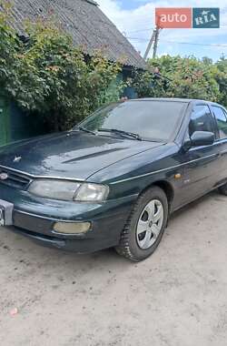 Седан Kia Sephia 1998 в Киверцах