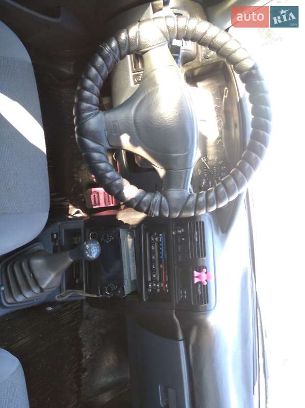 Седан Kia Sephia 1995 в Виннице