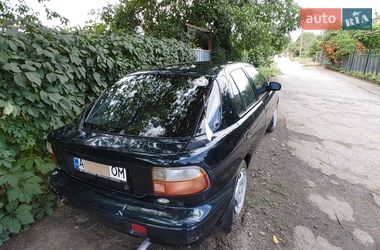 Седан Kia Sephia 1997 в Марганці