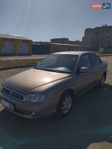 Седан Kia Sephia 2002 в Черкассах