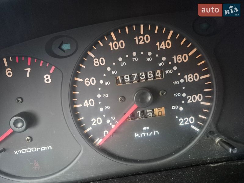 Седан Kia Sephia 2000 в Черновцах