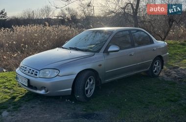 Седан Kia Sephia 2004 в Кривом Роге