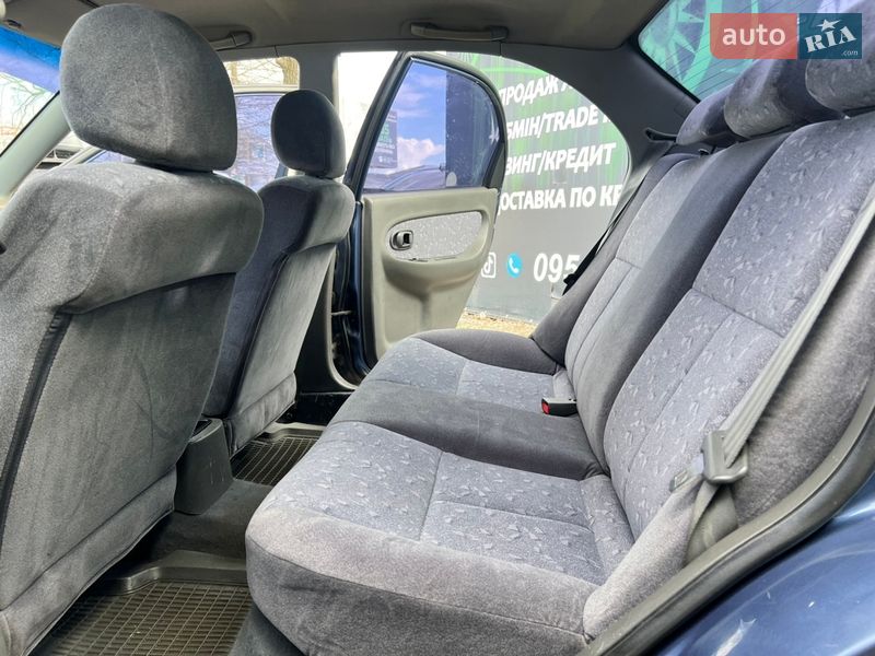 Седан Kia Sephia 2004 в Харькове