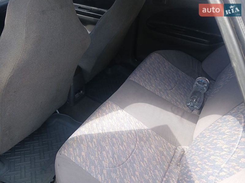 Седан Kia Sephia 1997 в Кагарлыке