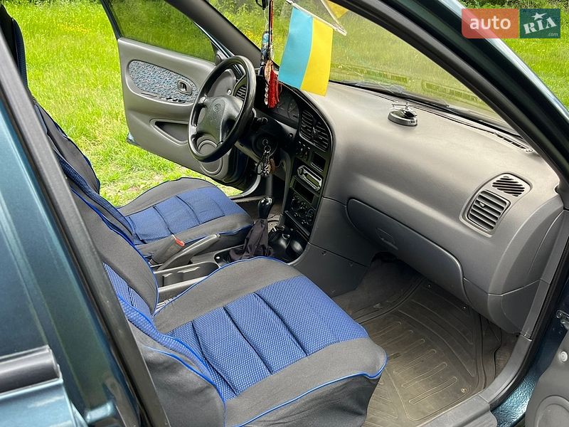 Седан Kia Sephia 1998 в Сумах