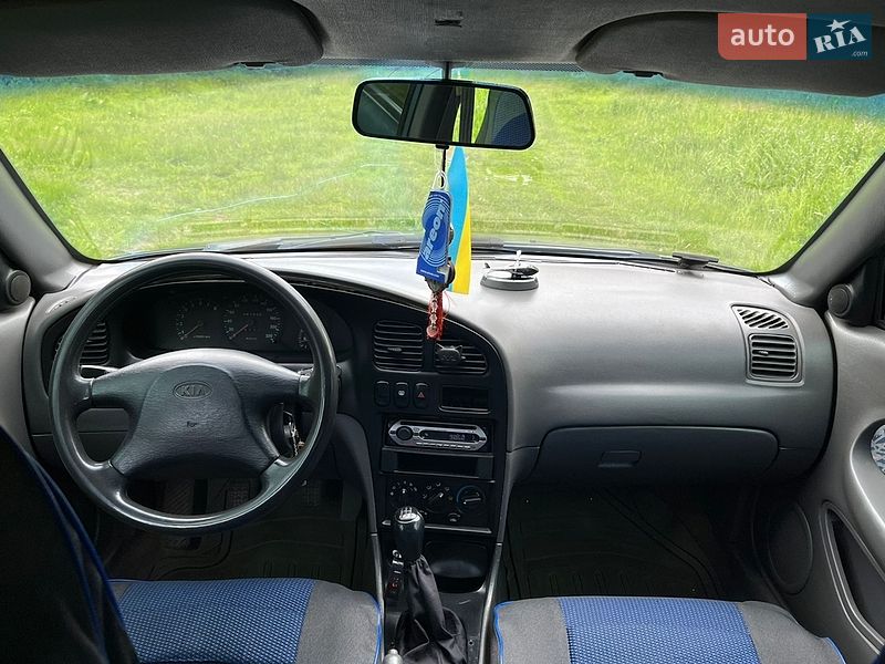 Седан Kia Sephia 1998 в Сумах