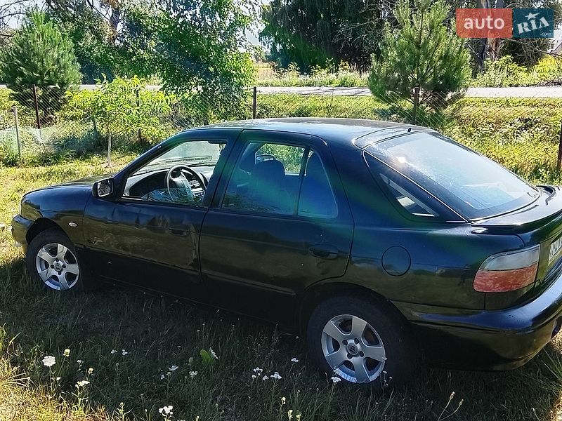 Седан Kia Sephia 1996 в Луцке