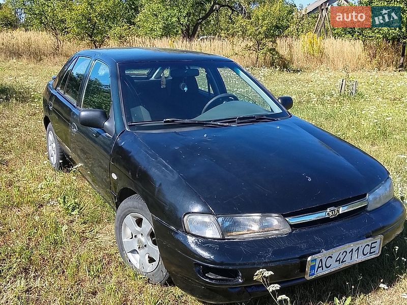 Седан Kia Sephia 1996 в Луцке