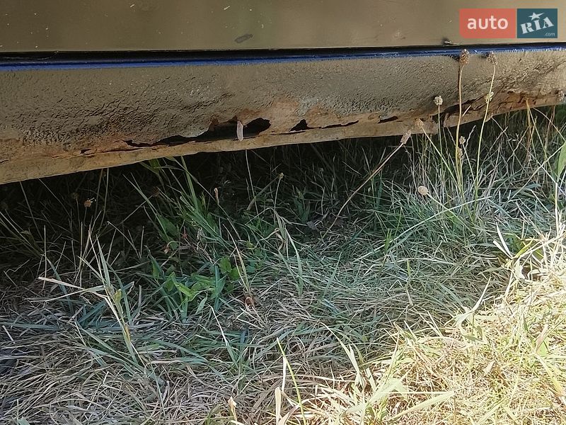 Седан Kia Sephia 1996 в Луцке