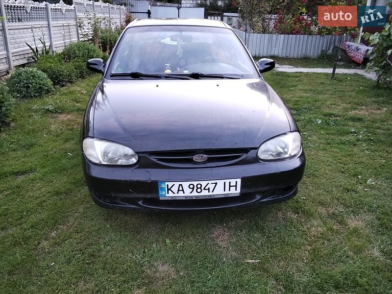 Седан Kia Sephia 1998 в Києві