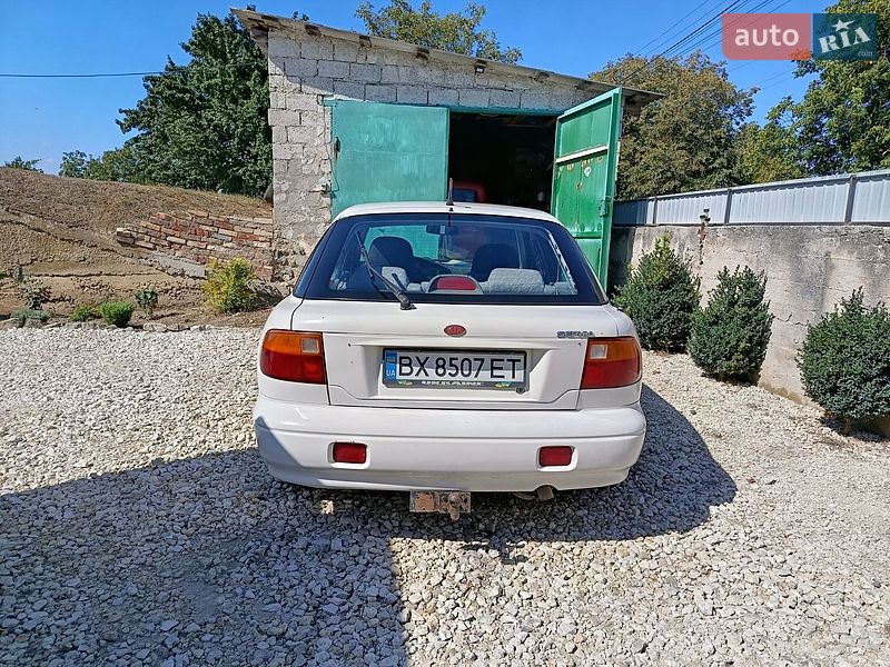 Седан Kia Sephia 1998 в Каменец-Подольском