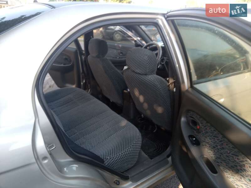 Седан Kia Shuma 2000 в Одесі