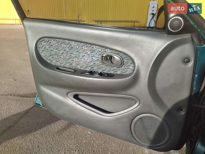 Седан Kia Shuma 2000 в Житомирі