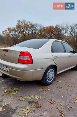 Седан Kia Shuma 2001 в Тростянці