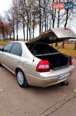 Седан Kia Shuma 2001 в Тростянці