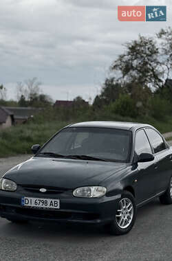 Седан Kia Shuma 2000 в 