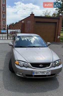 Седан Kia Shuma 2002 в Черноморске