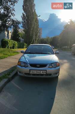 Седан Kia Shuma 2004 в Києві