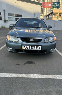 Седан Kia Shuma 2002 в Києві